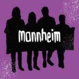 Schatten von vier Personen mit Mannheim Text.